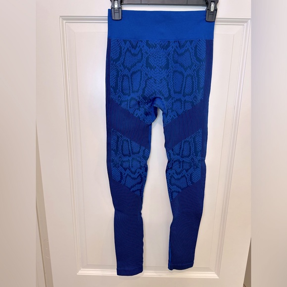 Blue snake print fitness set - Picture 8 of 8